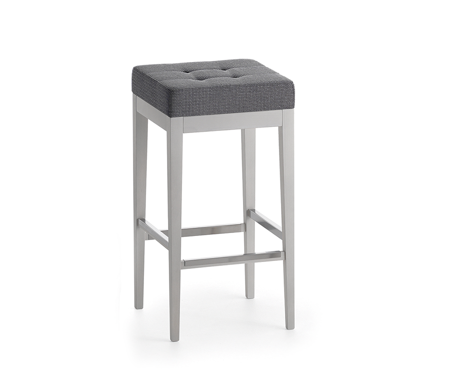 Montbel Seating Pouf 01386
